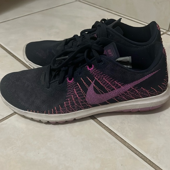 Nike Flex Sneakers - women’s 7.5 - Picture 1 of 4